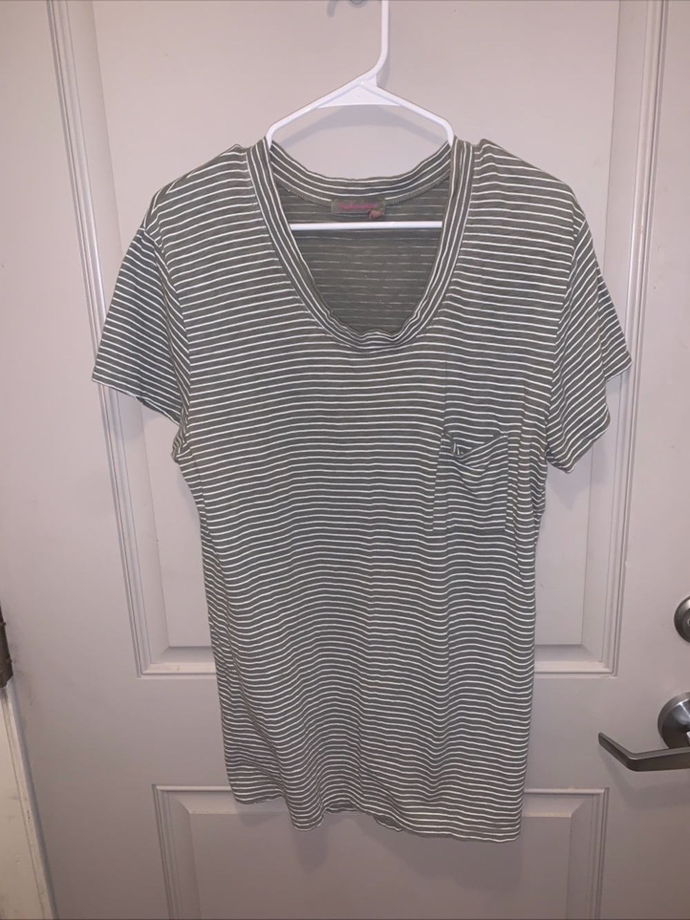 Fresh Produce Women’s Grey Striped Tshirt Size XL Flaws